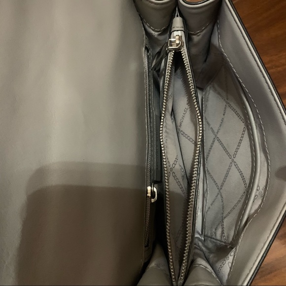 Michael Kors Whitney Large Tri-Color Leather Convertible Shoulder Bag - Picture 10 of 11